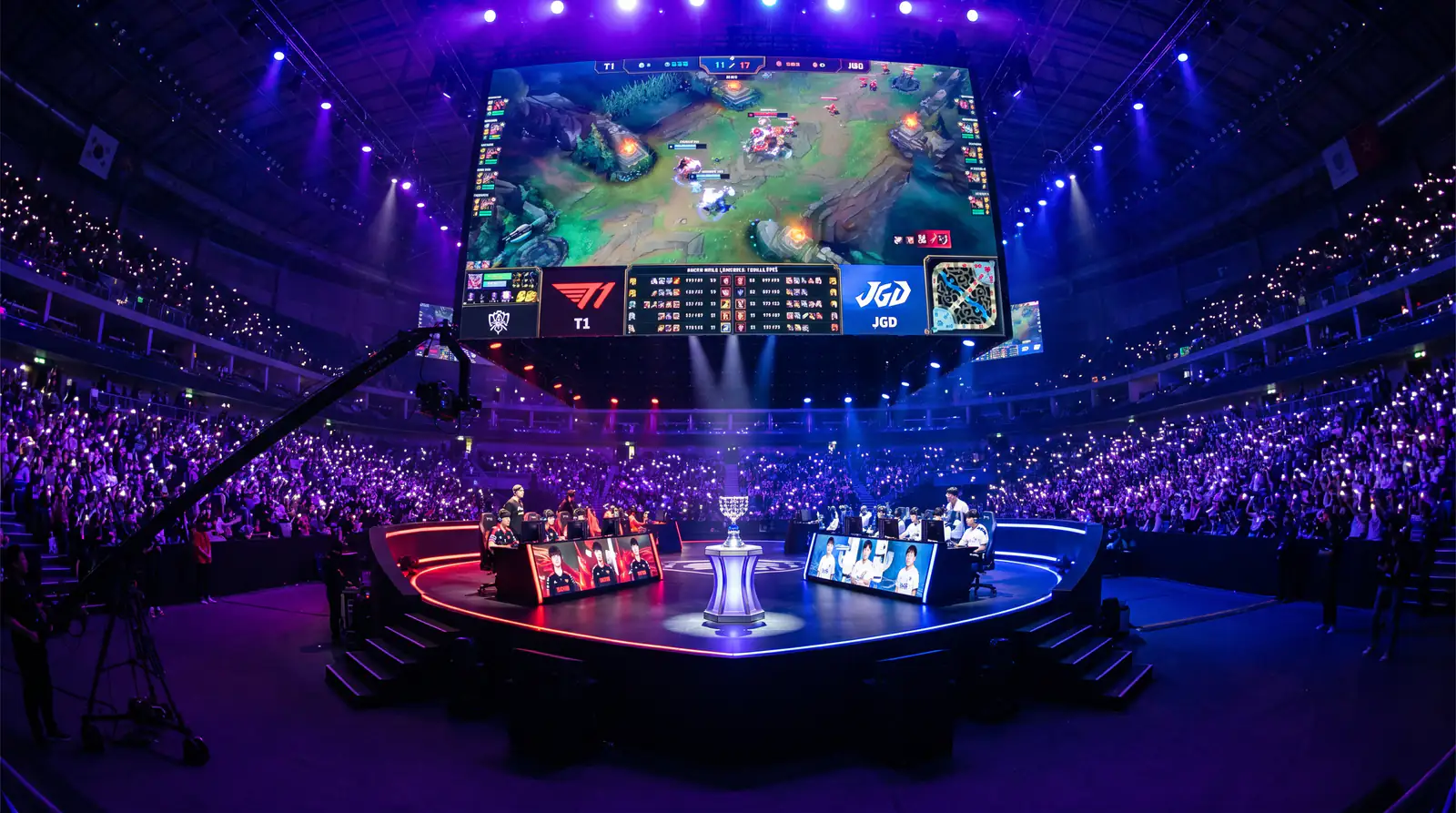 Campeonato Mundial de League of Legends — escenario competitivo con equipos profesionales